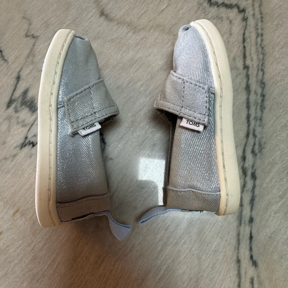 Tiny Shiny Baby TOM’S Shoes—Alpargata Multi Iridescent Canvas, Size 5